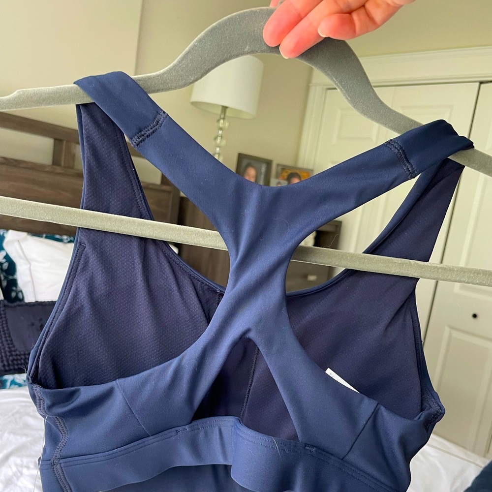Athleta Ultimate Bra in Supersonic
